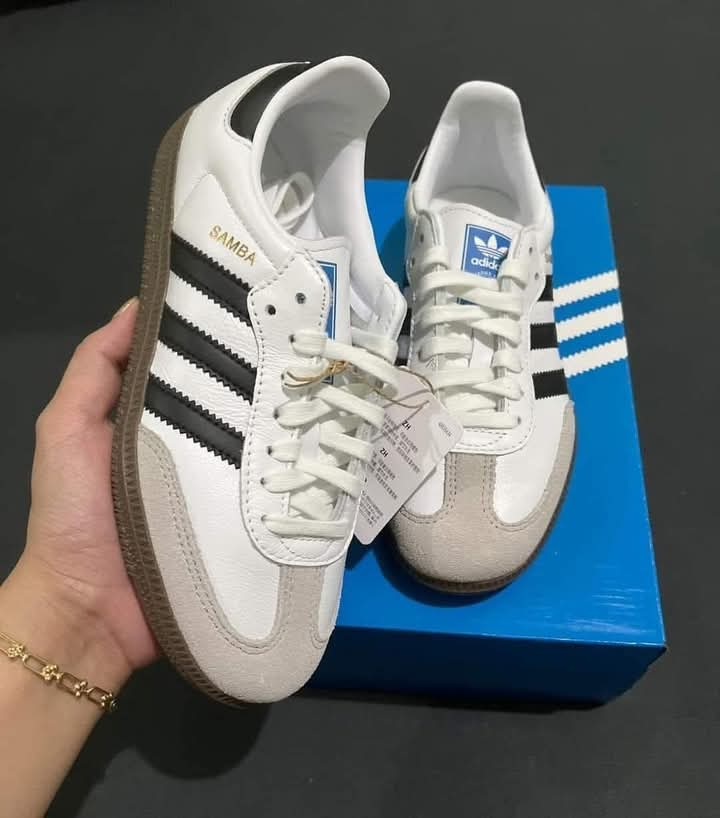 Samba Sneakers