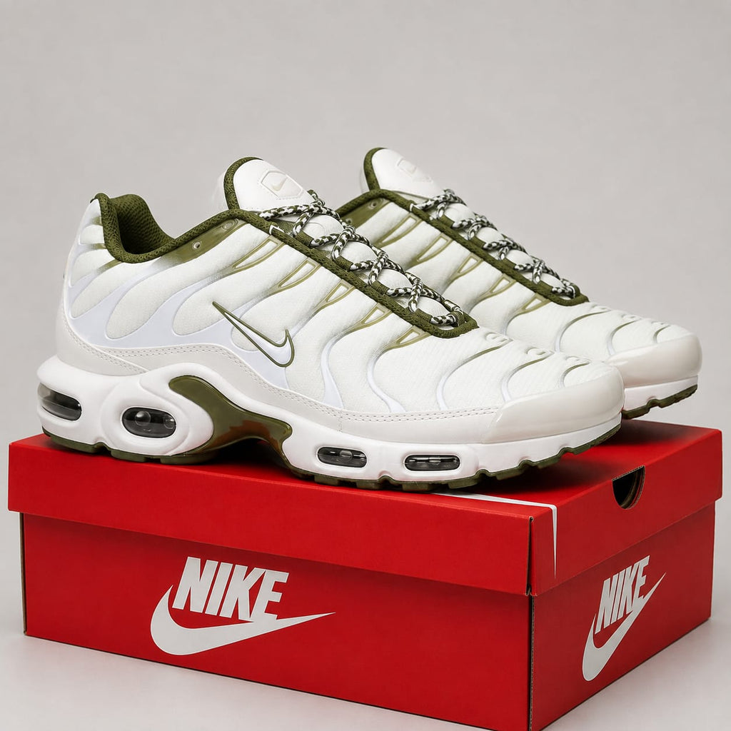Air Max Plus Sneakers