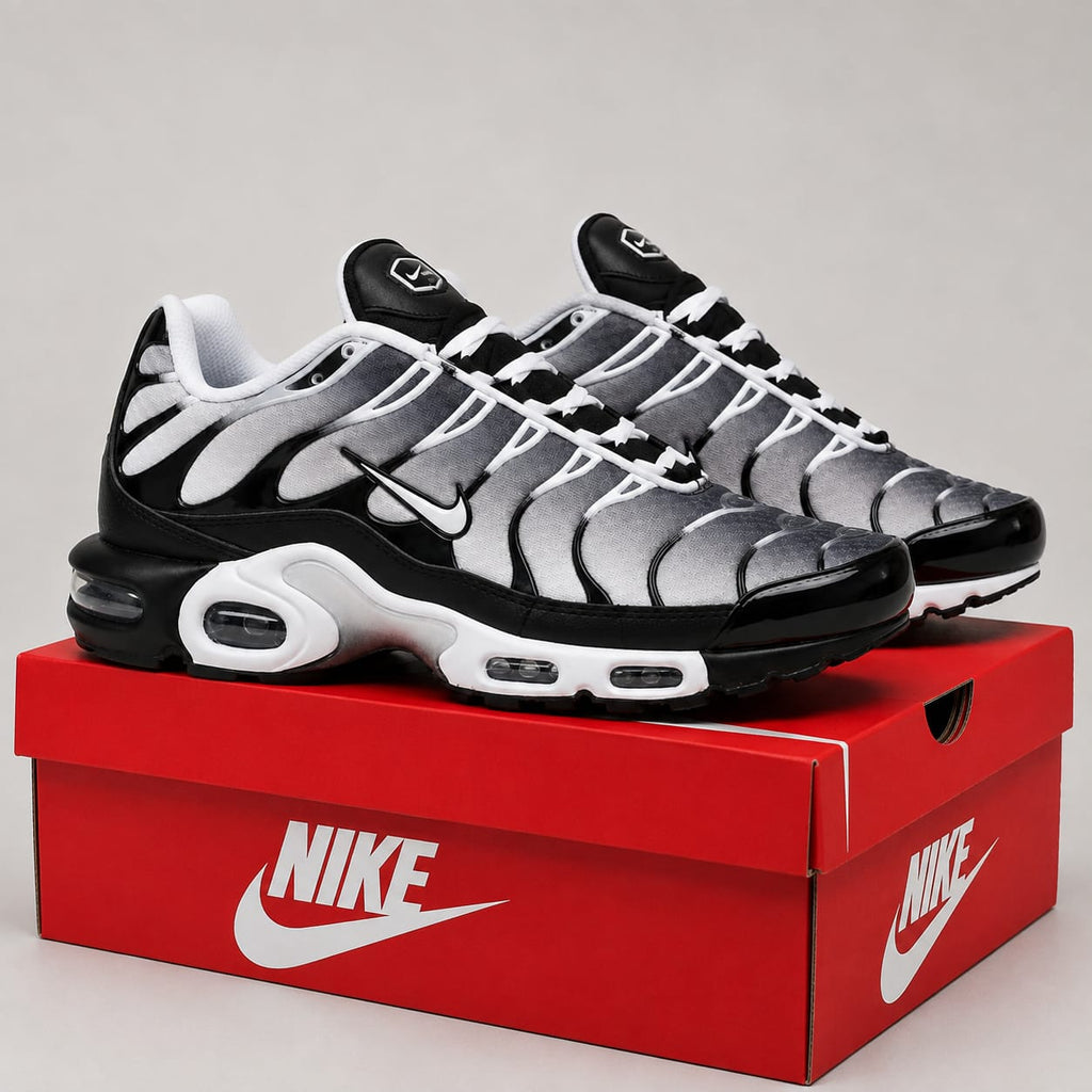 Air Max Plus Sneakers